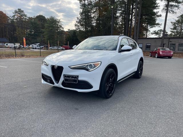 2022 Alfa Romeo Stelvio Sprint AWD 2022 Alfa Romeo Stelvio Sprint AWD