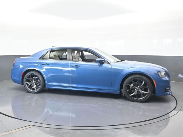 2022 Chrysler 300 Touring L 2022 Chrysler 300 Touring L