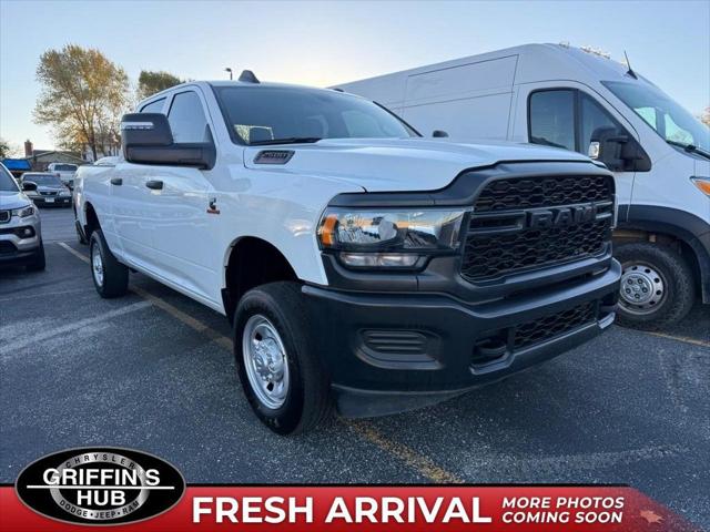 2024 RAM 2500 Tradesman Crew Cab 4x4 64 Box 2024 RAM 2500 Tradesman Crew Cab 4x4 64 Box