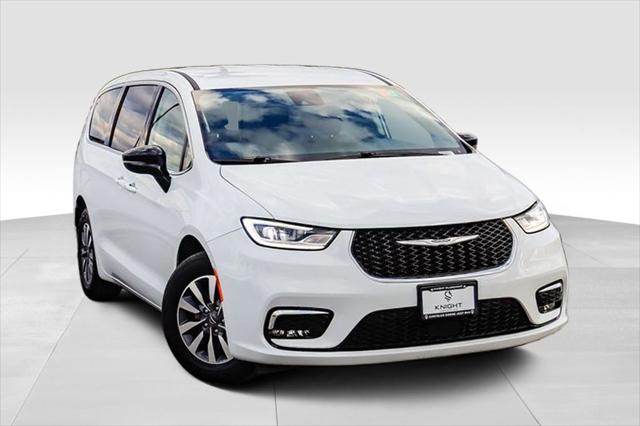 2024 Chrysler Pacifica Hybrid Select 2024 Chrysler Pacifica Hybrid Select