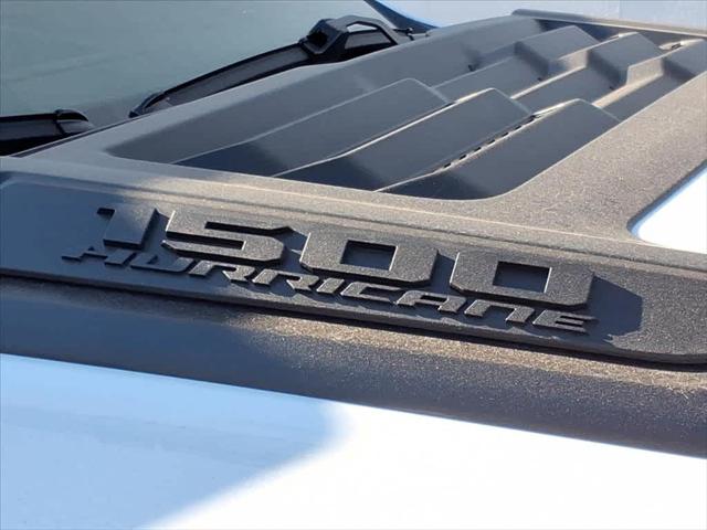 2026 RAM Ram 1500 RAM 1500 EXPRESS CREW CAB 4X4 57 BOX