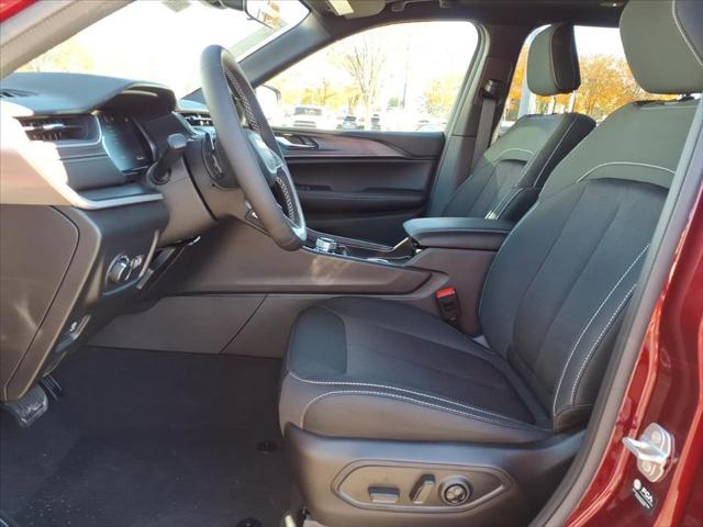 2025 Jeep Grand Cherokee GRAND CHEROKEE L LAREDO X 4X2