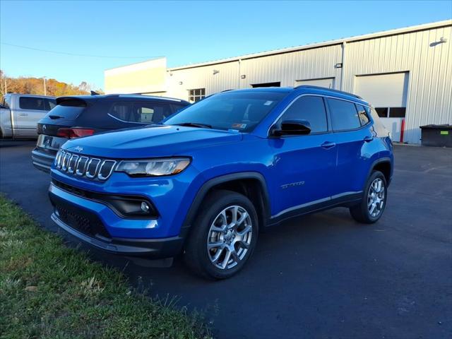 2022 Jeep Compass Latitude Lux 4x4 2022 Jeep Compass Latitude Lux 4x4