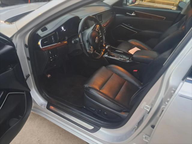 2017 Kia Cadenza Premium