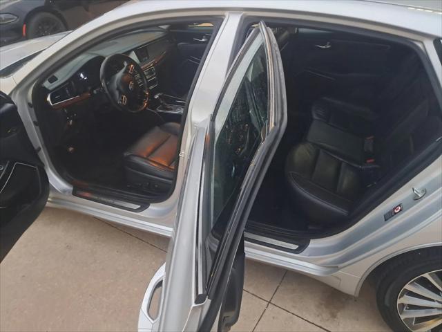 2017 Kia Cadenza Premium