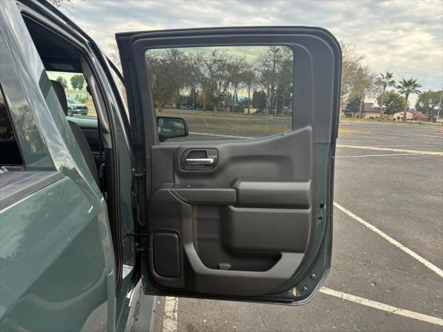 2026 Chevrolet Silverado 1500 4WD Crew Cab Short Bed Custom Trail Boss