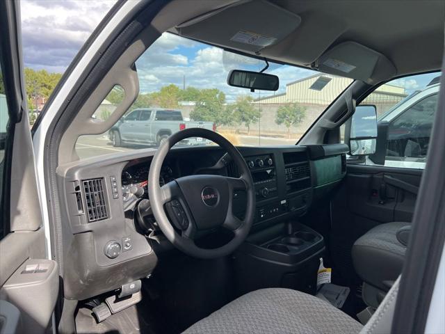 2025 GMC Savana Cutaway Work Van
