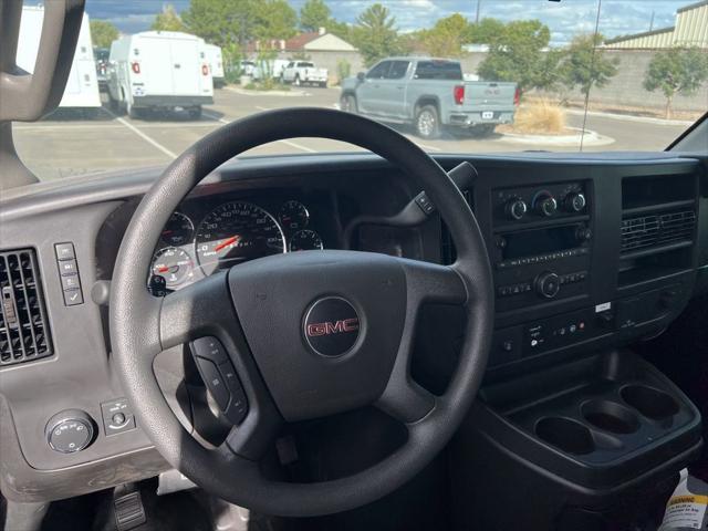2025 GMC Savana Cutaway Work Van