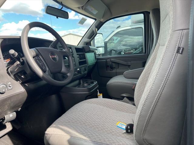 2025 GMC Savana Cutaway Work Van