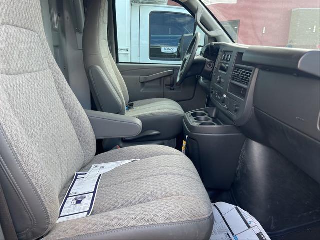 2025 GMC Savana Cutaway Work Van