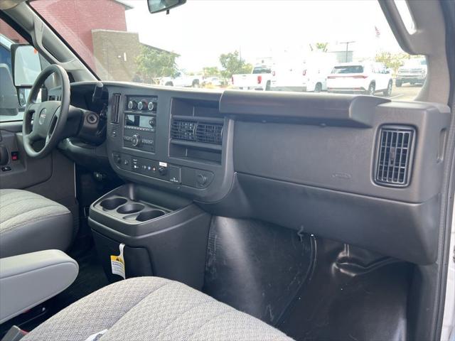 2025 GMC Savana Cutaway Work Van