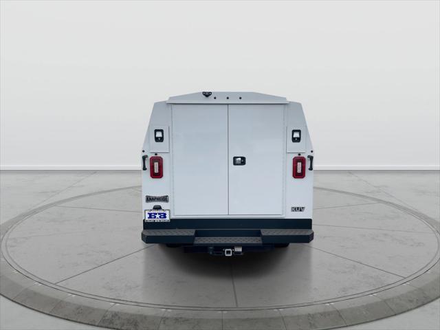 2025 GMC Savana Cutaway Work Van