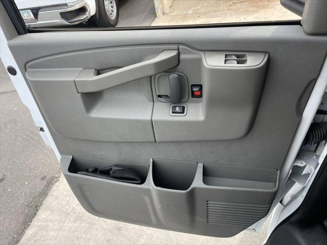 2025 GMC Savana Cutaway Work Van