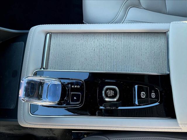2026 Volvo XC90 Plus, B6 AWD Gas (mild hybrid), Gasoline, Bright, 7 Seats