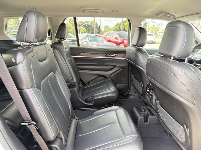 2023 Jeep Grand Cherokee L Limited 4x4