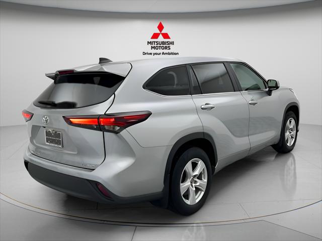2024 Toyota Highlander LE