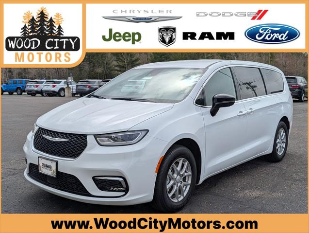 2026 Chrysler Pacifica Select for sale in Cloquet, MN