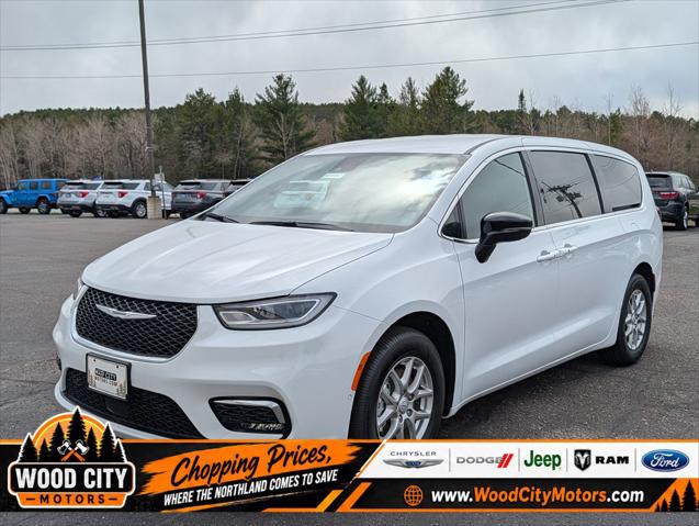 2026 Chrysler Pacifica Select for sale in Cloquet, MN