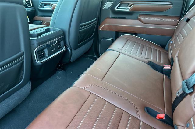 2026 GMC Sierra 2500HD Crew Cab, Standard Bed, Denali Ultimate, 4WD