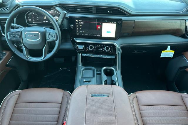 2026 GMC Sierra 2500HD Crew Cab, Standard Bed, Denali Ultimate, 4WD