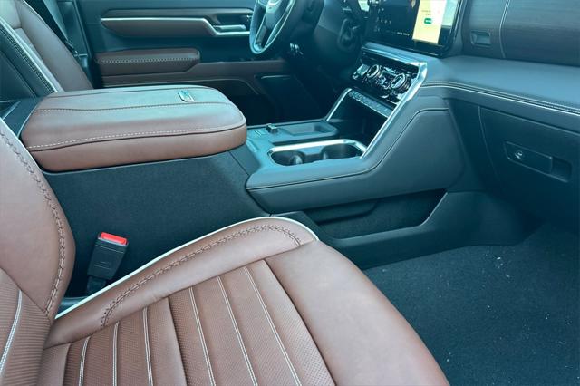 2026 GMC Sierra 2500HD Crew Cab, Standard Bed, Denali Ultimate, 4WD