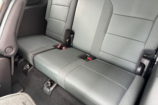 2026 GMC Acadia AT4 AWD