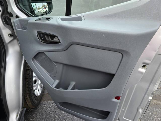 2015 Ford Transit 250 3dr LWB Medium Roof Cargo Van w/Sliding Passenger Side Door