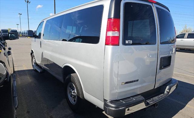 2020 Chevrolet Express Passenger RWD 3500 Regular Wheelbase LT