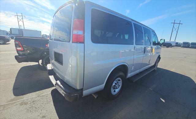 2020 Chevrolet Express Passenger RWD 3500 Regular Wheelbase LT