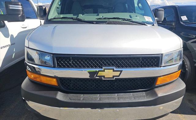 2020 Chevrolet Express Passenger RWD 3500 Regular Wheelbase LT