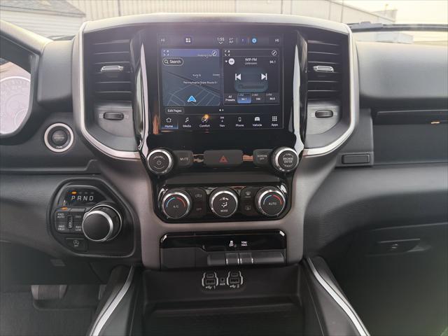 2022 Ram 1500 Big Horn Crew Cab 4x4 5'7" Box