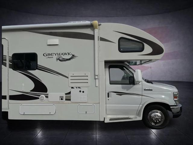 2013 Ford E-450 Cutaway Base