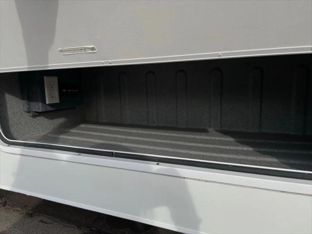 2013 Ford E-450 Cutaway Base