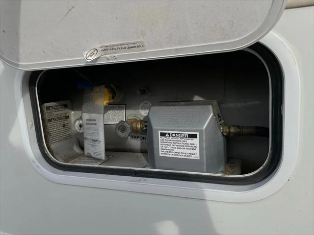 2013 Ford E-450 Cutaway Base