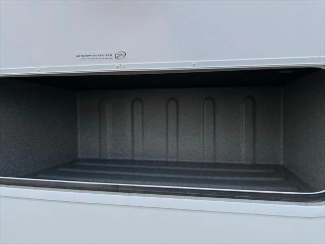 2013 Ford E-450 Cutaway Base