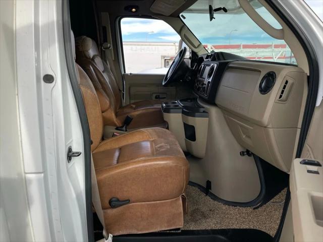 2013 Ford E-450 Cutaway Base