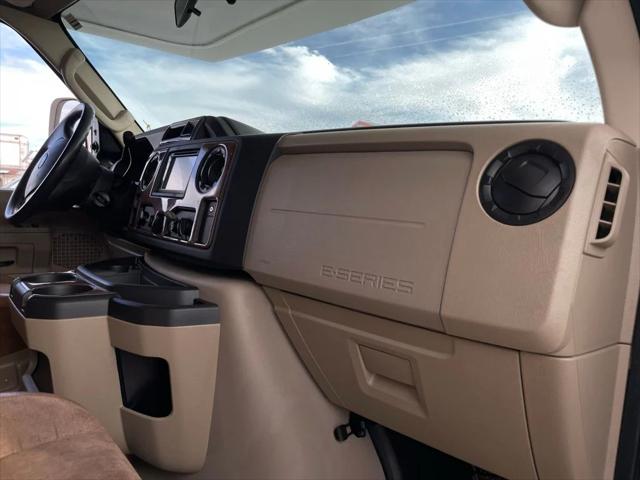 2013 Ford E-450 Cutaway Base