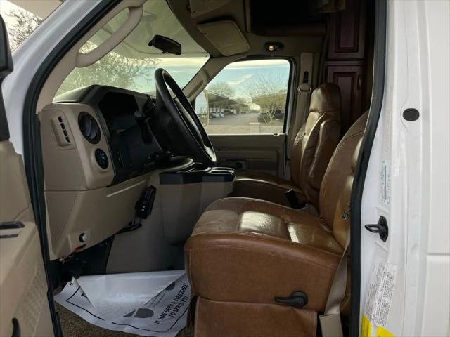 2013 Ford E-450 Cutaway Base