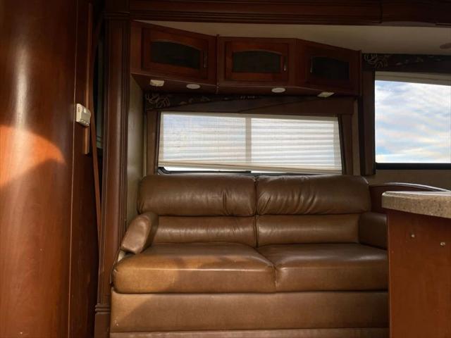 2013 Ford E-450 Cutaway Base