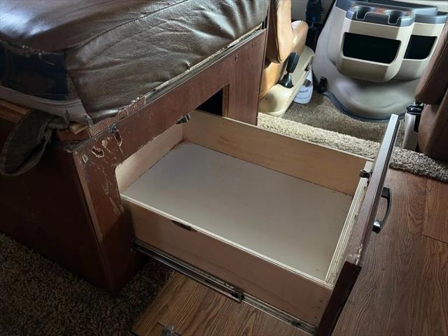 2013 Ford E-450 Cutaway Base