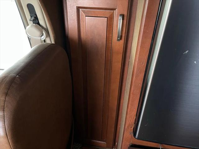 2013 Ford E-450 Cutaway Base