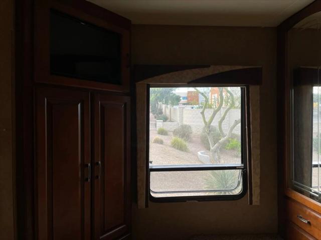 2013 Ford E-450 Cutaway Base