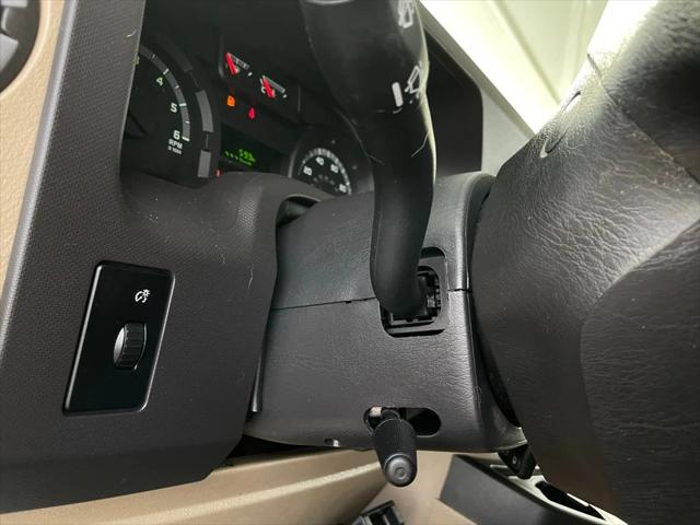 2013 Ford E-450 Cutaway Base