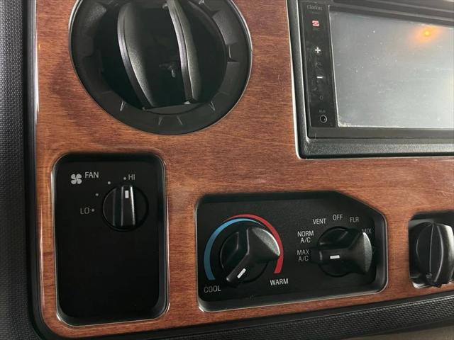2013 Ford E-450 Cutaway Base