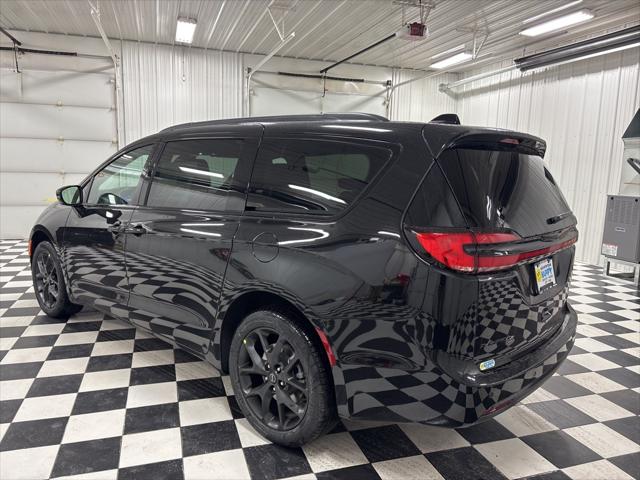 2026 Chrysler Pacifica PACIFICA SELECT AWD