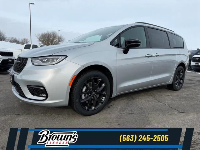 2026 Chrysler Pacifica PACIFICA SELECT AWD