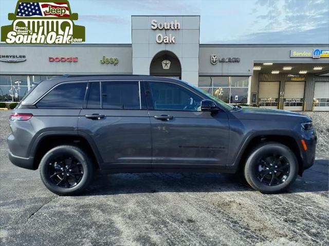 2026 Jeep Grand Cherokee GRAND CHEROKEE LAREDO ALTITUDE 4X4