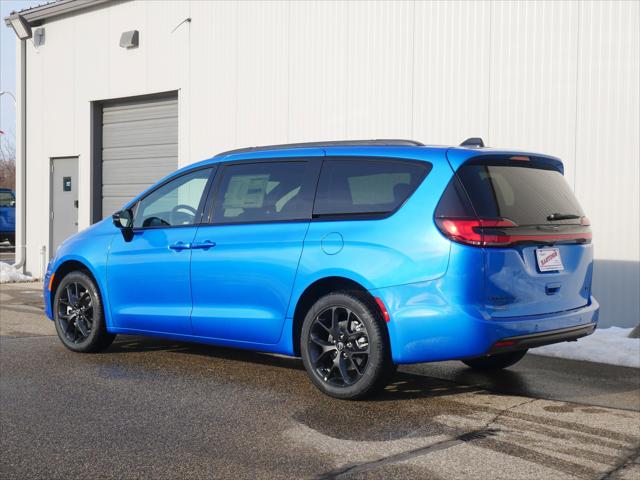 2026 Chrysler Pacifica PACIFICA SELECT AWD