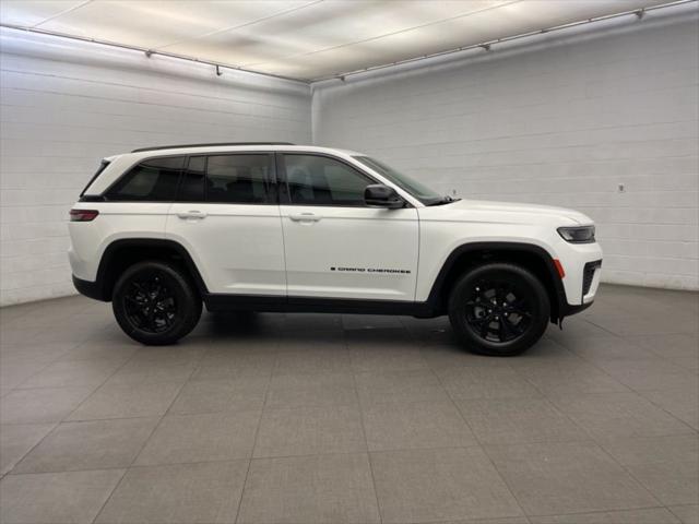 2026 Jeep Grand Cherokee GRAND CHEROKEE LAREDO ALTITUDE 4X2 2026 Jeep Grand Cherokee GRAND CHEROKEE LAREDO ALTITUDE 4X2
