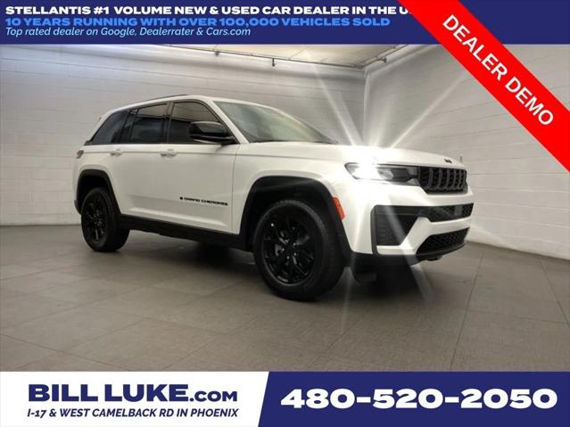 2026 Jeep Grand Cherokee GRAND CHEROKEE LAREDO ALTITUDE 4X4 2026 Jeep Grand Cherokee GRAND CHEROKEE LAREDO ALTITUDE 4X4